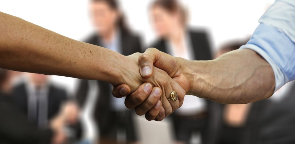 hands-3348987_1920